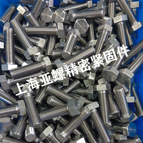 17-4PH螺栓是一種沉淀硬化不銹鋼，具有高強度、硬度、較好的焊接性能和耐腐蝕性能